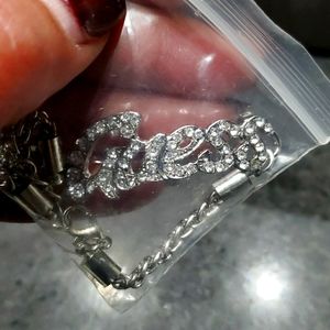 Bracelet or ankle bracelet